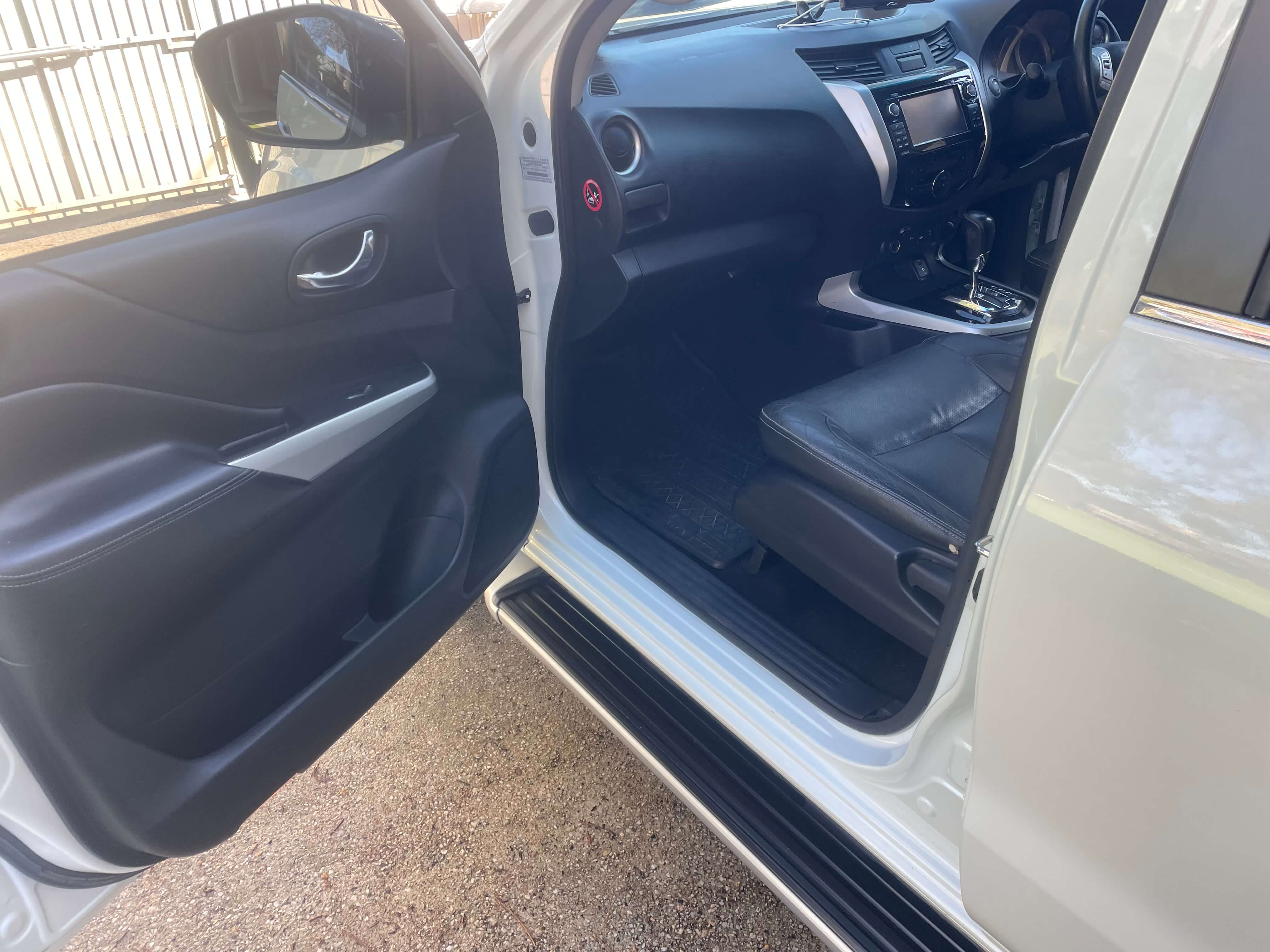 Nissan Navara full exterior detail